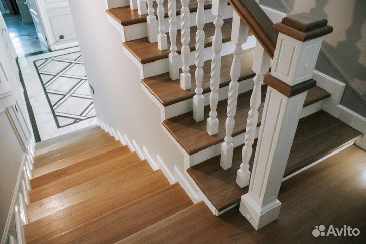 Ступени для лестниц и другие комплектующие О