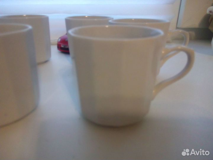 Белые чашки с блюдцем 6 шт