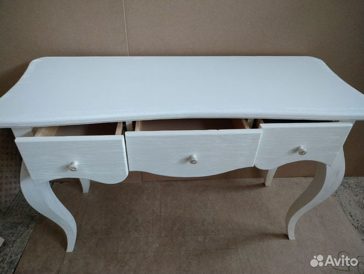 Туалетный столик