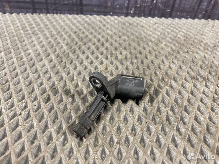 Датчик ABS правый Audi A4 Avant B8 cdhb 2008