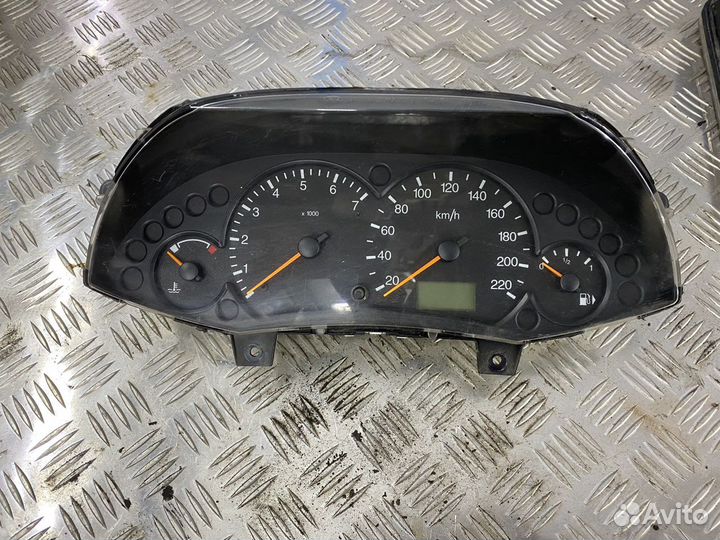 Щиток приборов Фокус 1