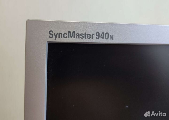 Samsung SyncMaster 940N 19
