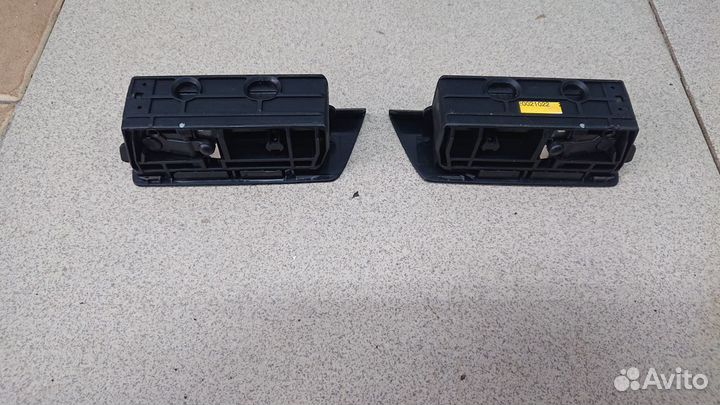 Крепление шторки багажника бмв Х5 Е53