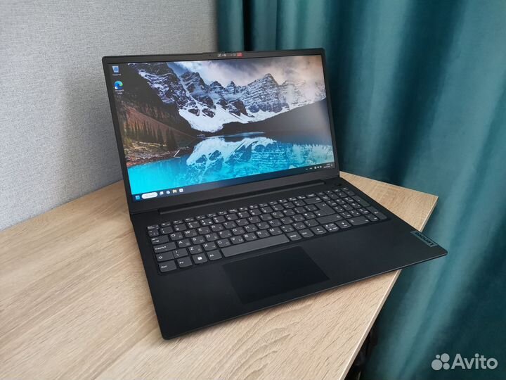 Lenovo V15