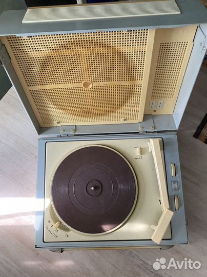 Проигрыватель для грампластинок