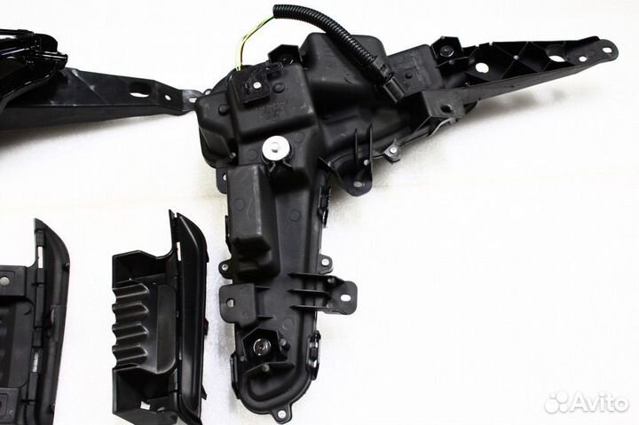 LX570 / LX450d 2016+ Туманки Black Vision N6MA2