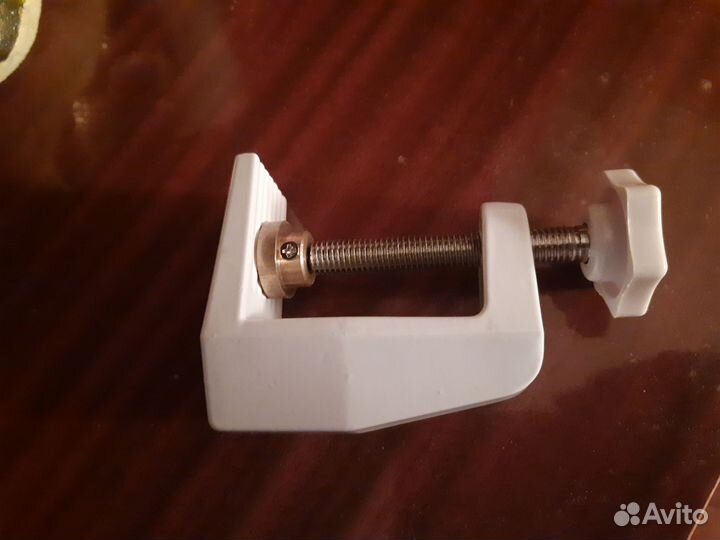 Держатель для настольной лампы