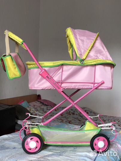 Коляска кукольная