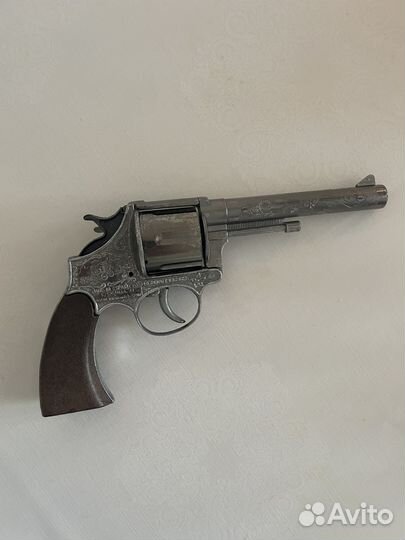 Игрушечный пистолет металлический