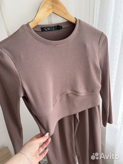 Костюм женский бежевый