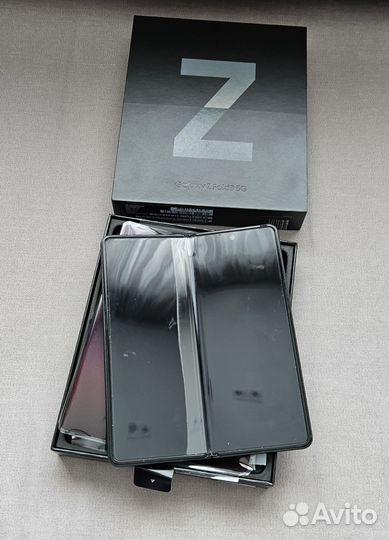 Samsung Galaxy Z Fold3 5G, 12/512 ГБ