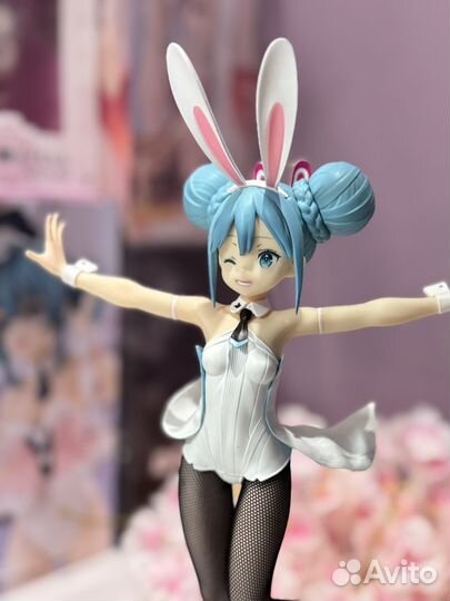 Miku Bunny Suit White Фигурка аниме оригинал