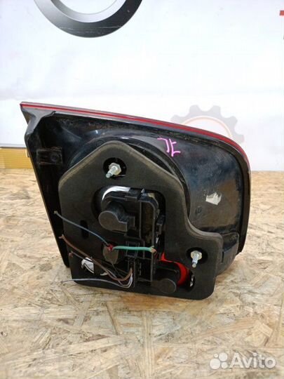 Фонарь в крышку багажника задний правый Volkswagen