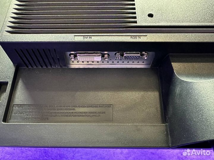 Монитор 22 дюйма LED samsung