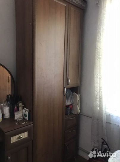 Шкаф