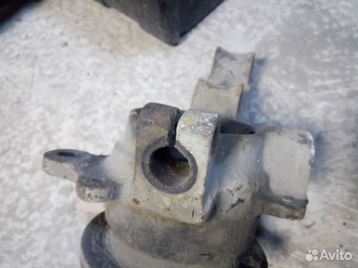 Поворотный кулак Ауди 80 Б4