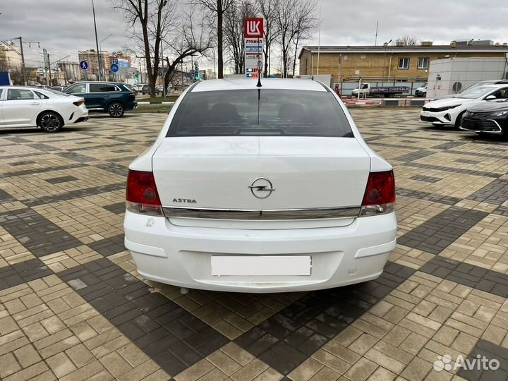 Opel Astra 1.6 МТ, 2014, 147 000 км