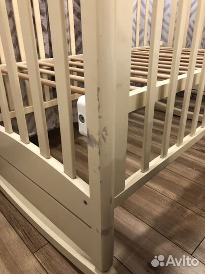 Детская кроватка с матрасом