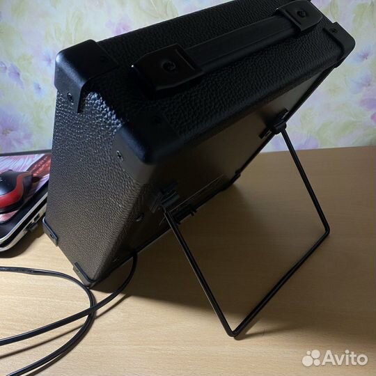 Гитарный комбоусилитель