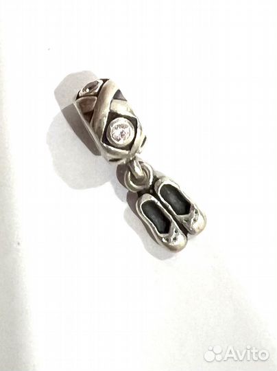 Серебряный браслет pandora шармы