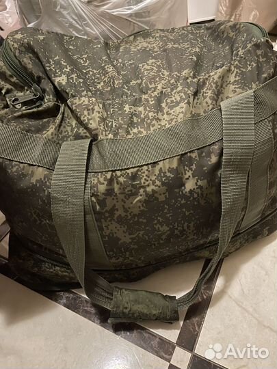 Сумка с мужскими вещами