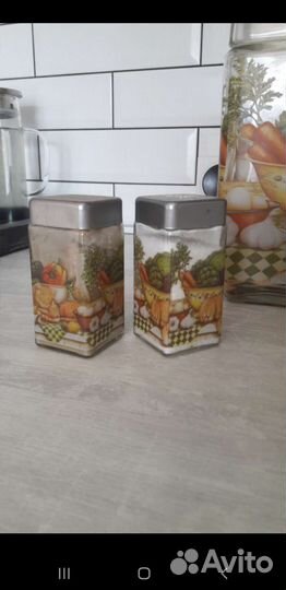 Емкость для хранения сыпучих