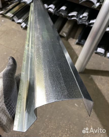 Порог правый Toyota Auris E150, Blade 2006-2012 (1