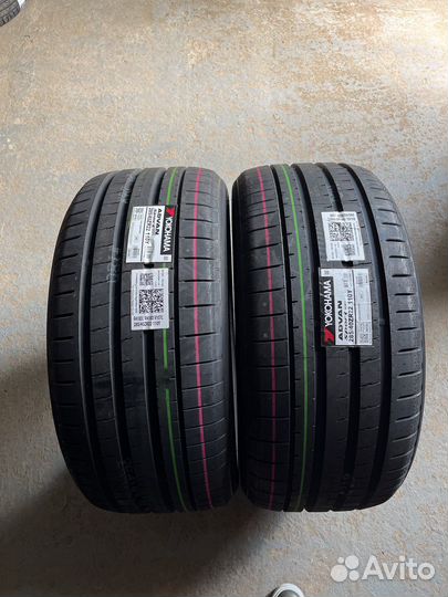 Yokohama Advan Sport V107D 325/35 R22 и 285/40 R22 114Y