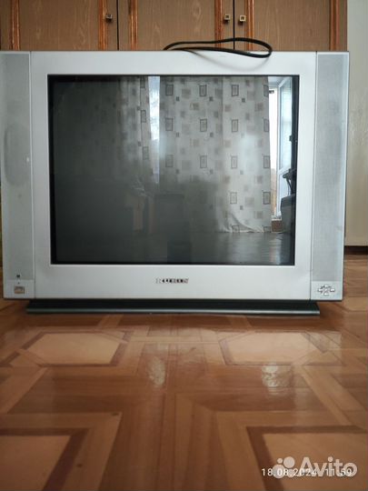 Телевизор 