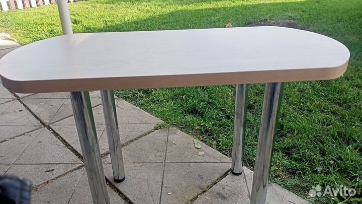 Кухонный стол