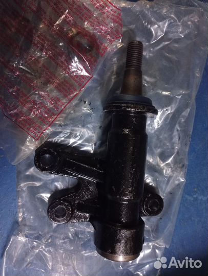 Рычаг маятниковый ось с кронш Chevrolet Taho 95-99