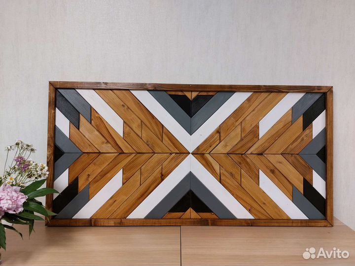 Панно из дерева