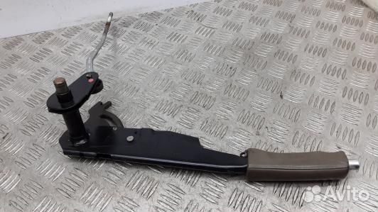 Рычаг ручного тормоза (ручник) audi A8 D2 (8LV02K1