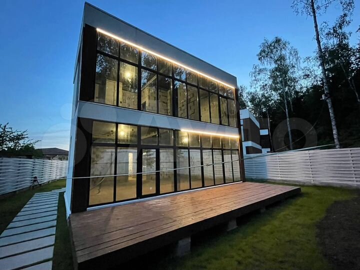 Дом 190 м² на участке 5,4 сот.