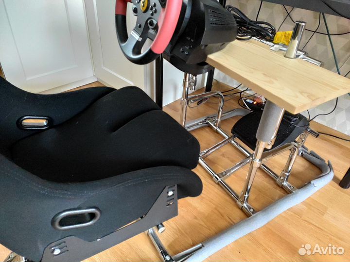 Стойка (кокпит) для симрейсинга