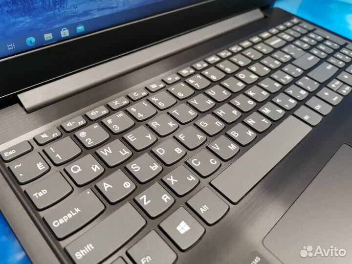 Новый ноутбук Lenovo на R5 3500u/Vega 8/8gb/SSD512