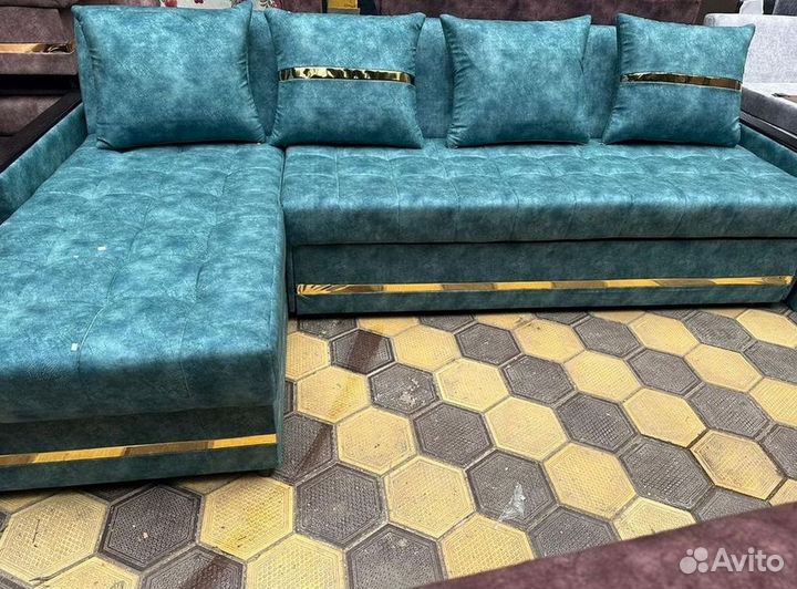 Угловой диван раскладной в наличии не б/у