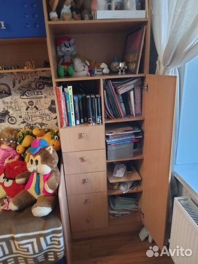 Комплект мебели в детскую