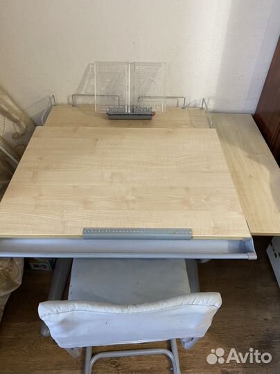 Растущая парта и стул деми