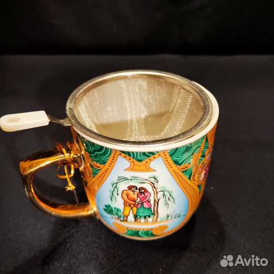 Чайный бокал с крышкой и ситечком +ложечка