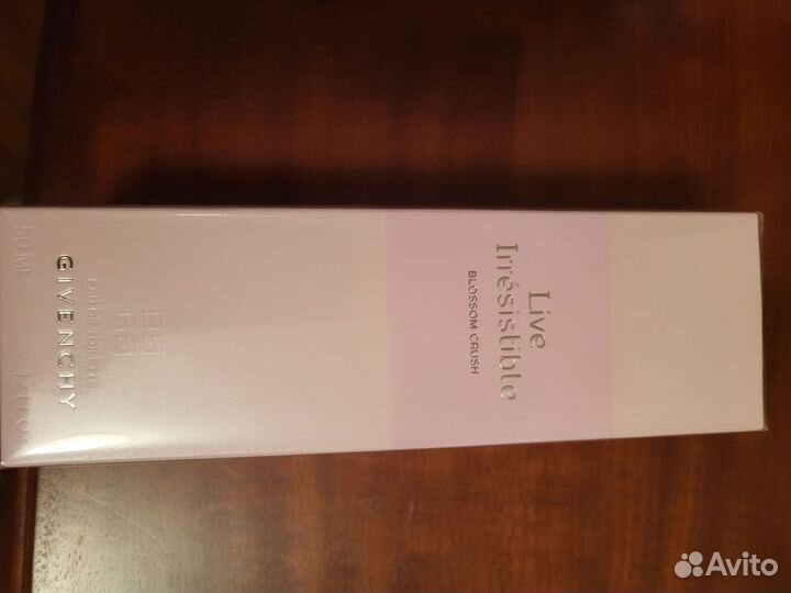 Givenchy Live Irresistible Blossom Crush duty free