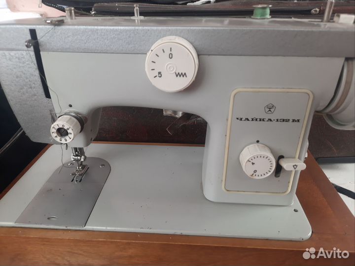 Швейная машина Чайка
