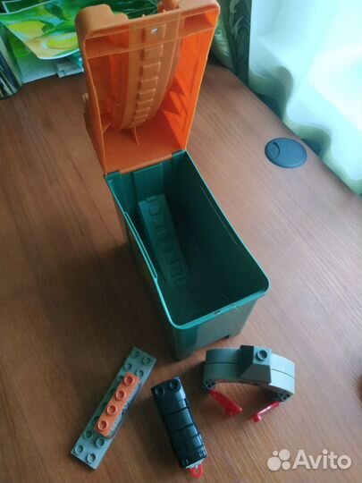 Томас и его друзья два пластмассовых контейнера