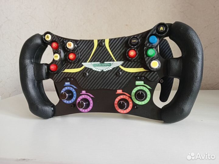 Руль штурвал Logitech Thrustmaster Moza Simagic