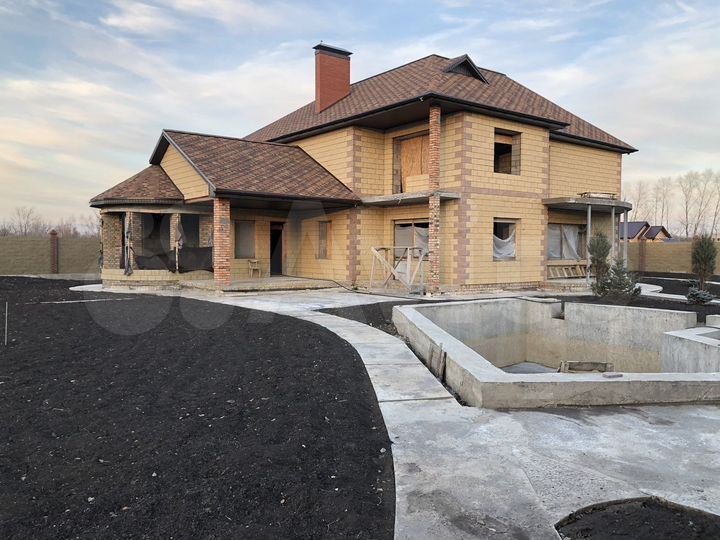 Дом 369 м² на участке 24 сот.