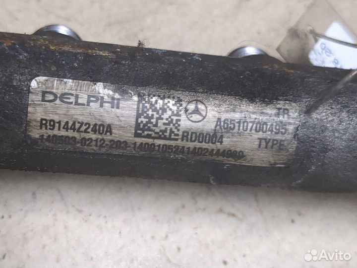 Рампа топливная Mercedes C W205, 2014