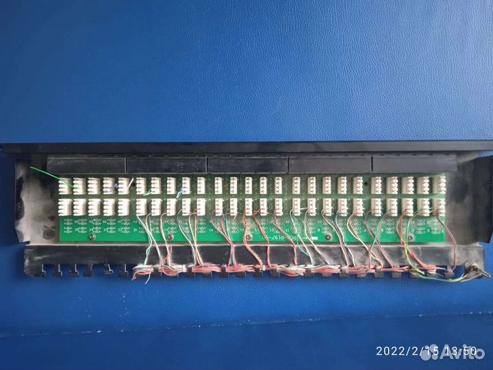 Патч-панель на 24-порт(и 50)
