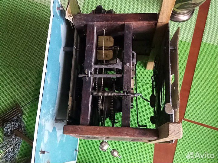 Часы дореволюционные с гирями