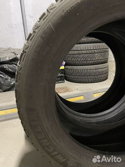 Michelin X-Ice North 4 225/55 R17