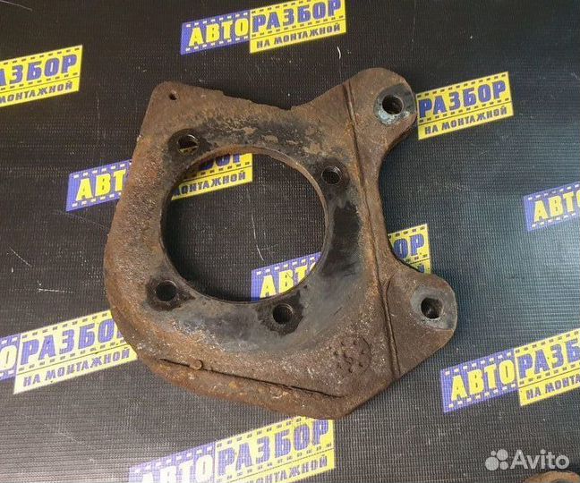 Цапфа левая Opel Astra